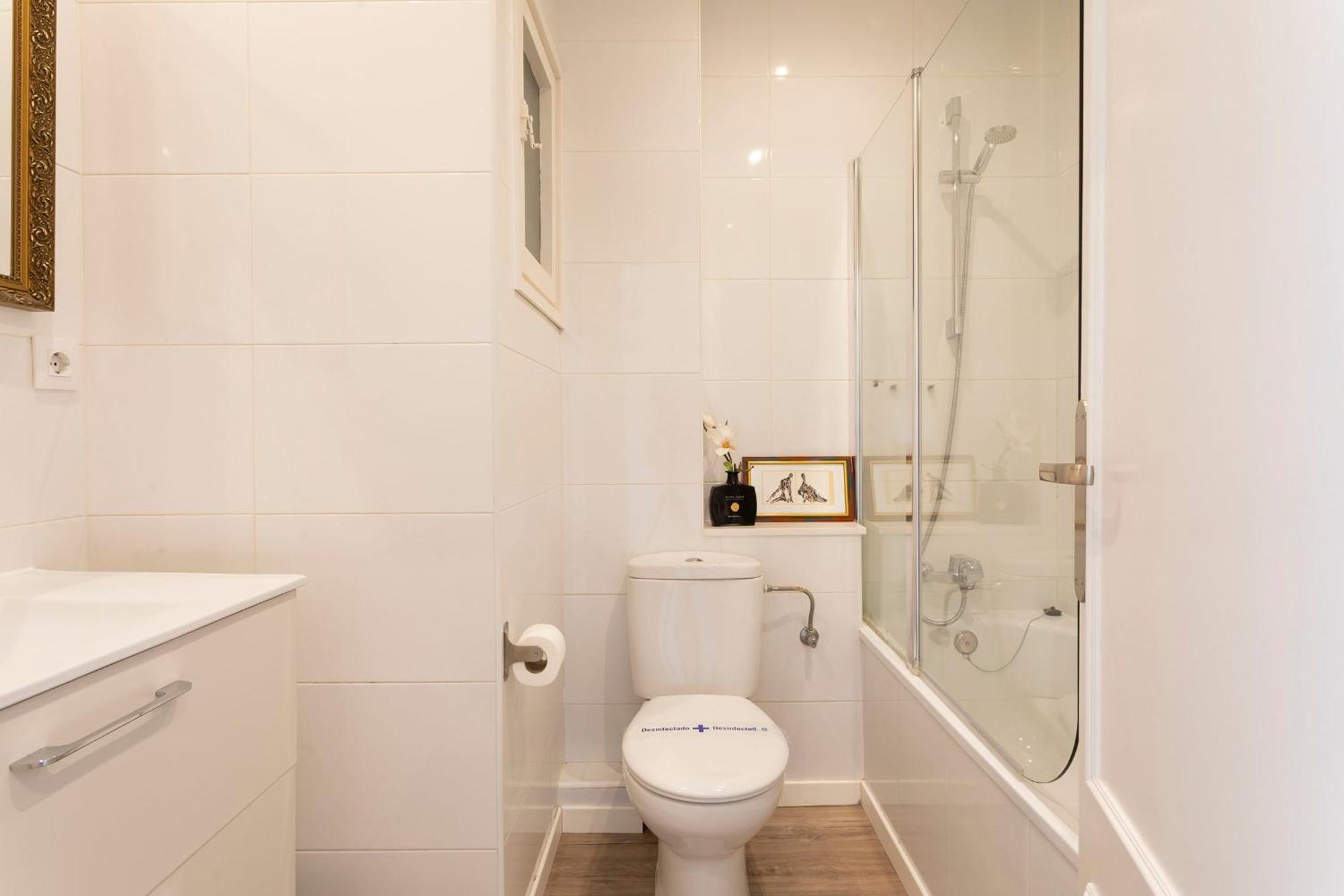 Cozy Apartment Near Fira Gran Via With Ac L’Hospitalet de Llobregat Exterior foto